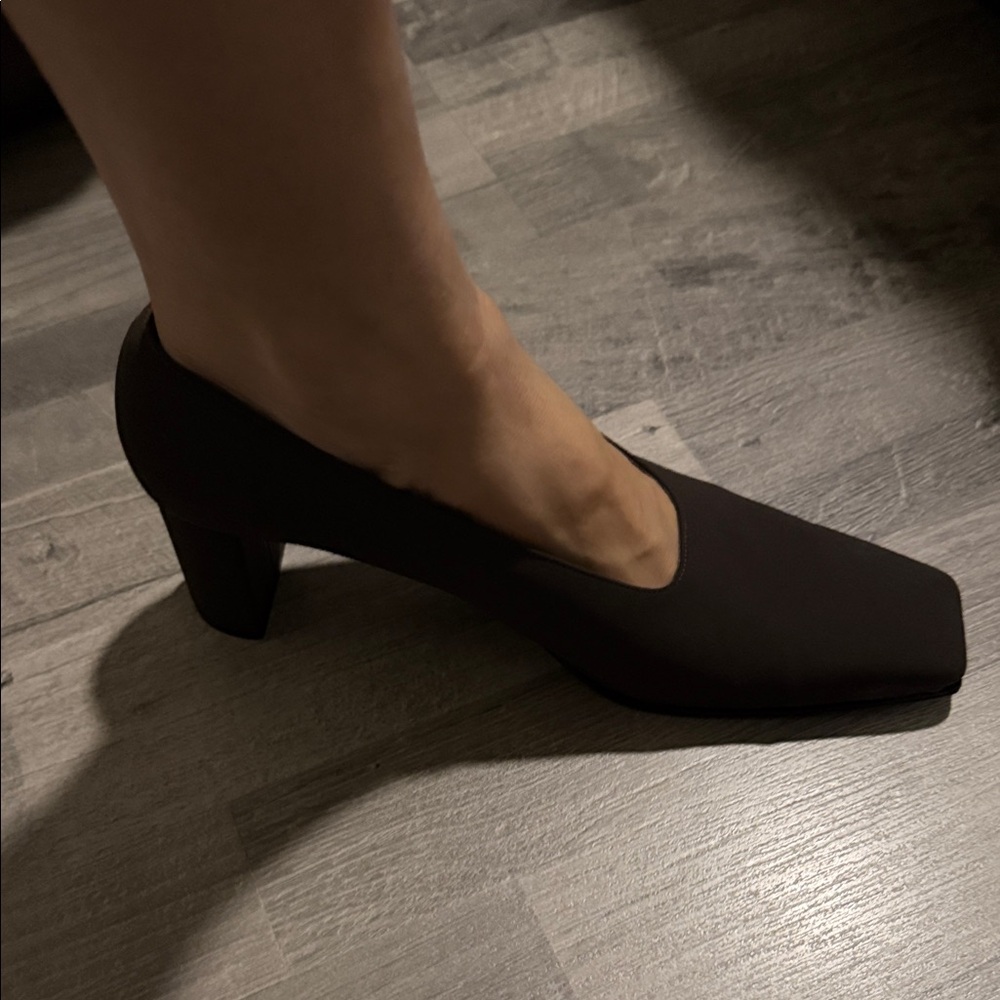 Robert Clergerie Chocolate Brown Square-Toe Block Heel Pumps - Picture 6 of 11